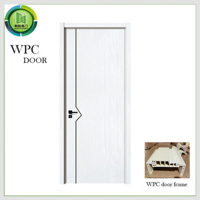 سعر جيد Upvc تصنيف الباب الصلبة الأساسية ، WPC عادي باب الخشب استخدام الفندق الانترنت